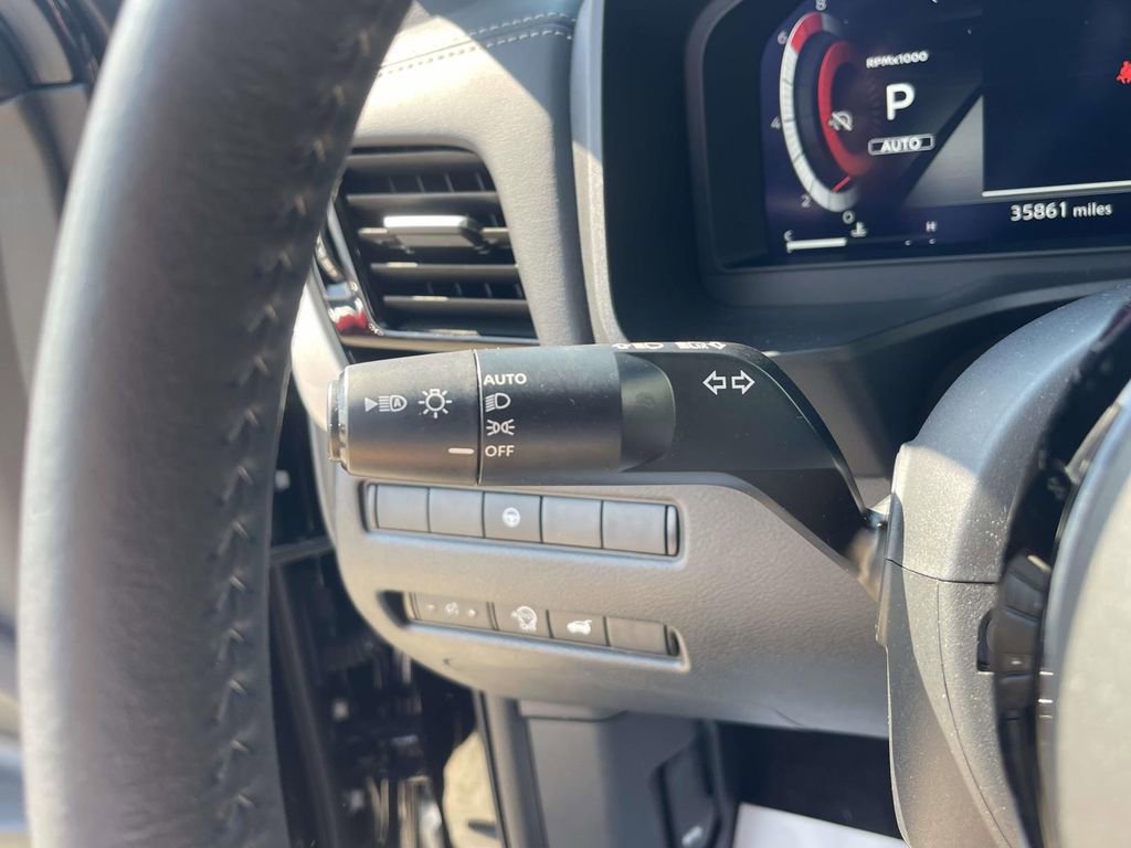 Used 2024 Nissan Rogue SL w/ SL Premium Package image 23