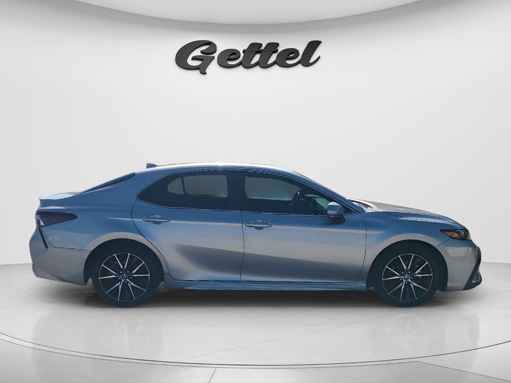 Certified 2024 Toyota Camry SE FWD image 3