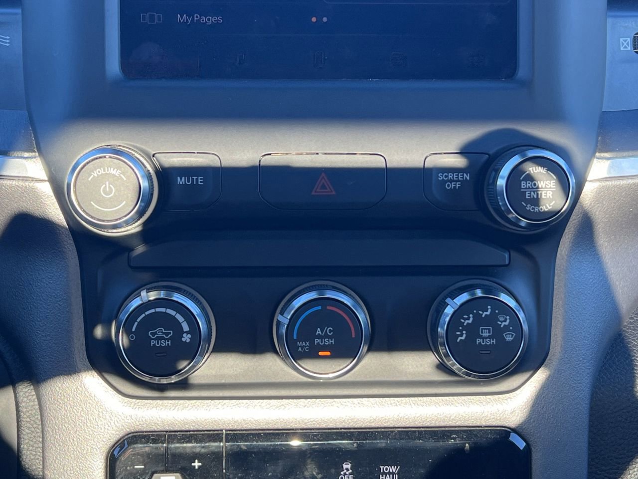 Used 2024 RAM 2500 Big Horn w/ Bed Utility Group image 6