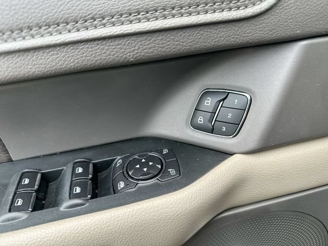 Used 2019 Ford Expedition Limited w/ Equipment Group 301A AWD/4WD image 46