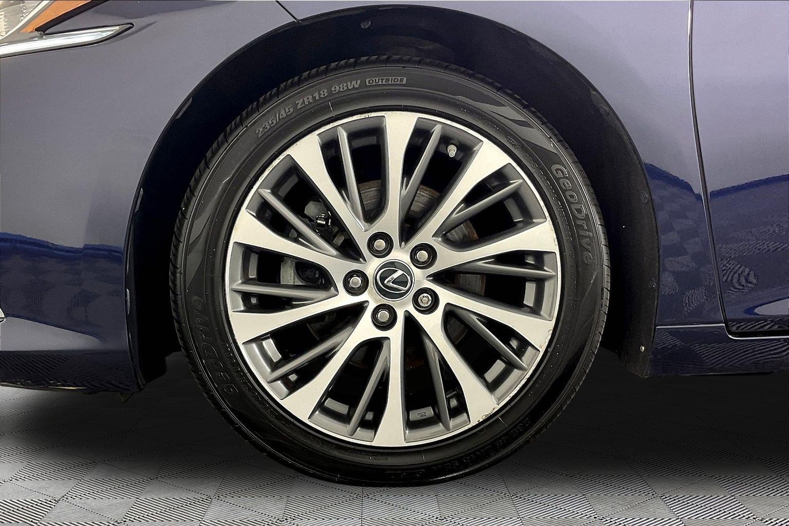 Used 2021 Lexus ES 250 w/ Premium Package AWD/4WD image 34