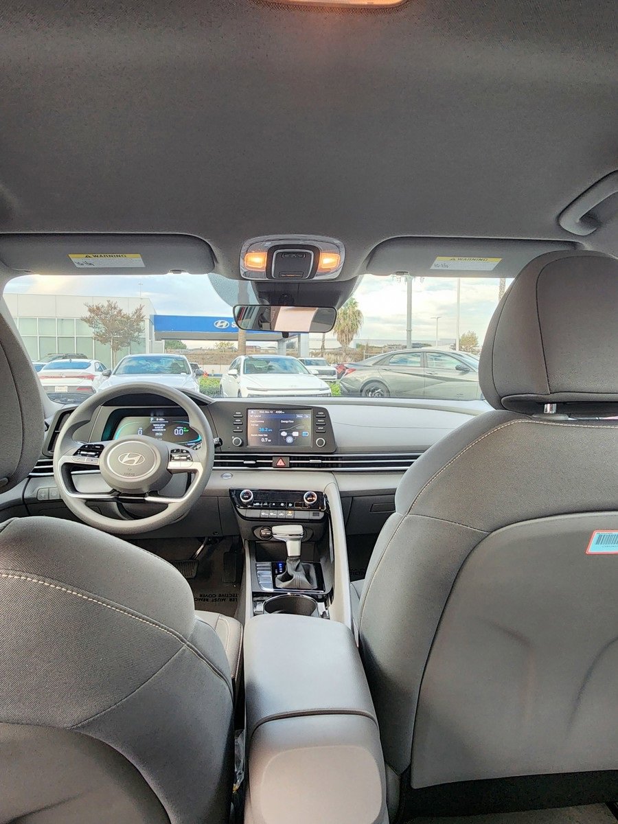 Certified 2025 Hyundai Elantra Blue image 31