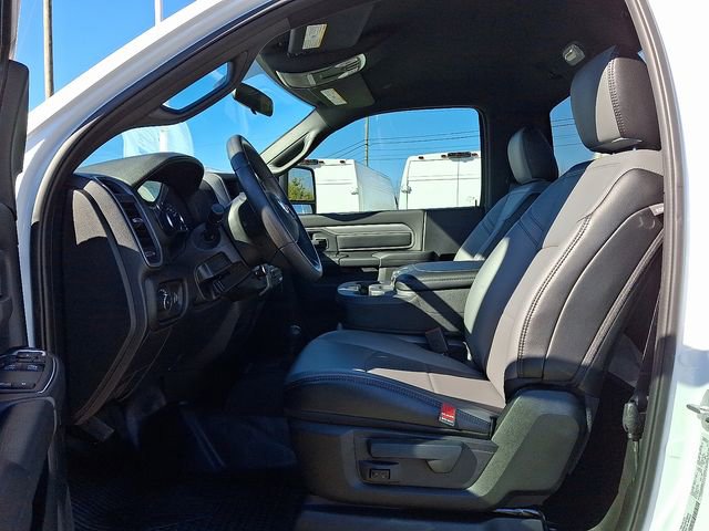 Used 2024 RAM 2500 Tradesman w/ Chrome Appearance Group image 9