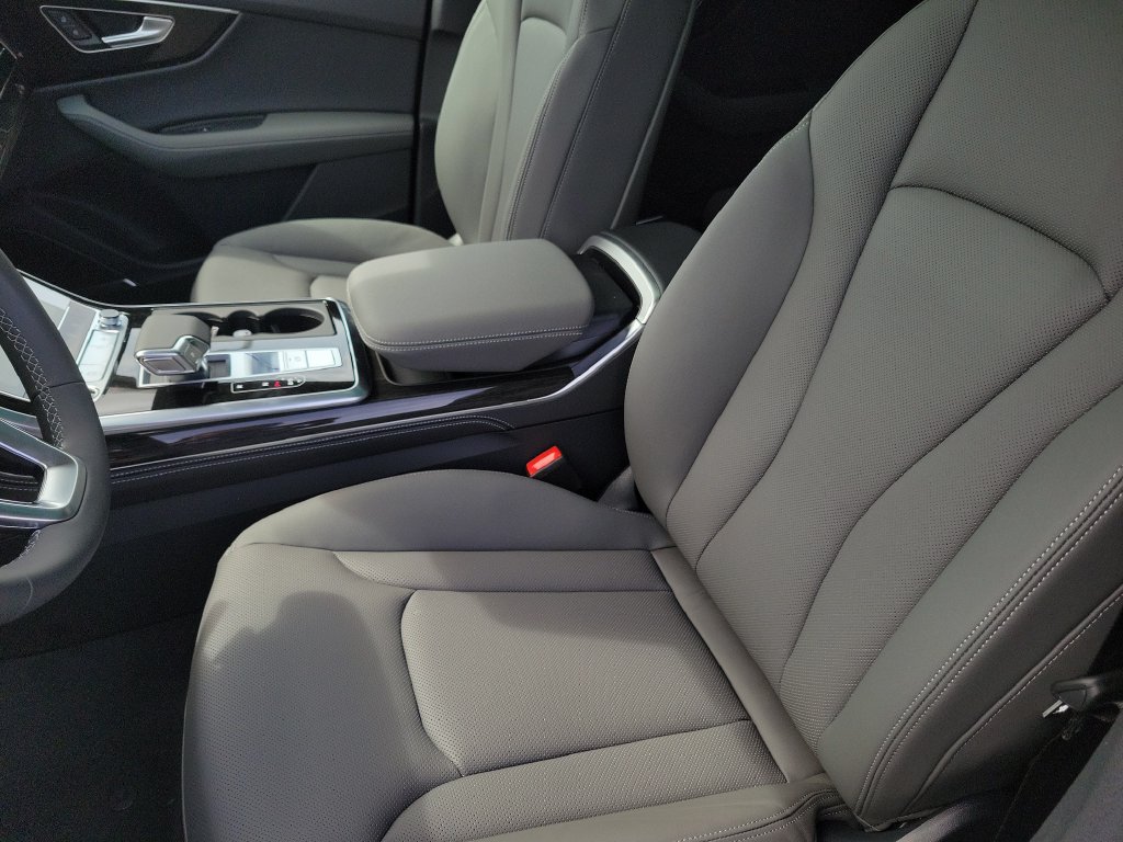 New 2027 Audi Q8 Premium Plus AWD/4WD image 17