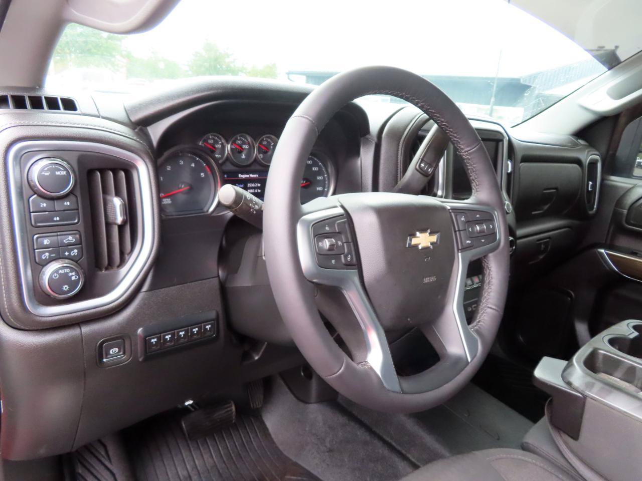 Used 2020 Chevrolet Silverado 3500 LT w/ Convenience Package AWD/4WD image 15