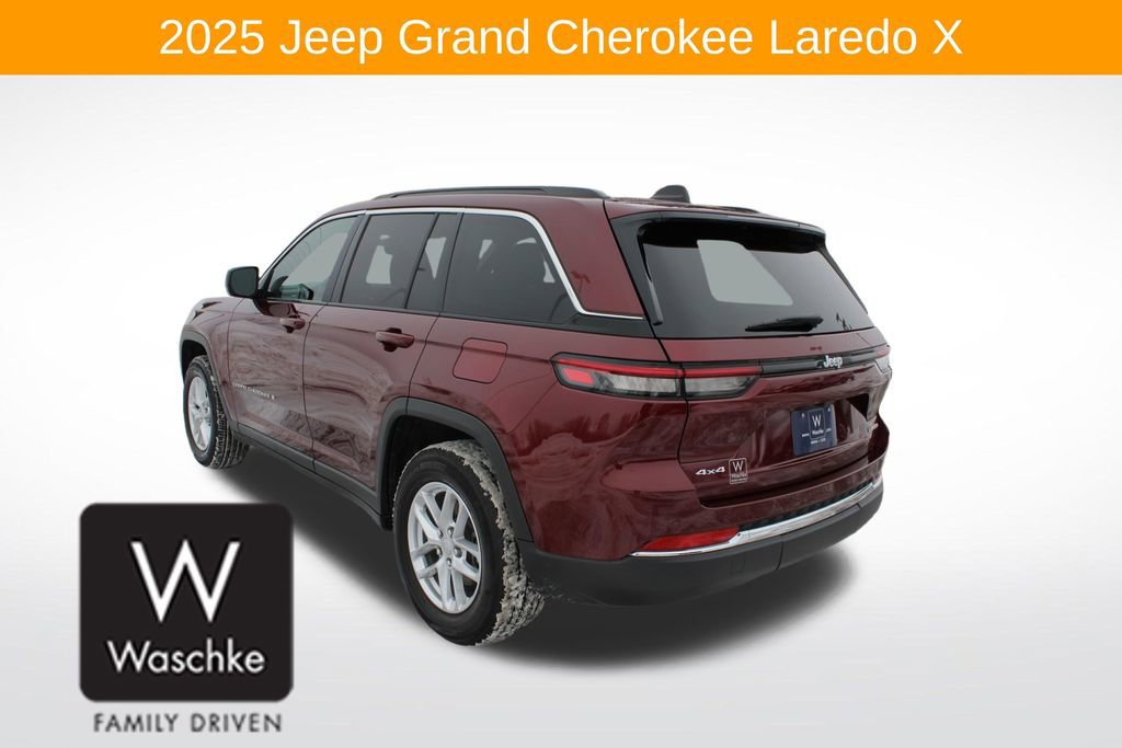 Used 2025 Jeep Grand Cherokee Laredo X w/ Trailer Tow Package AWD/4WD image 5