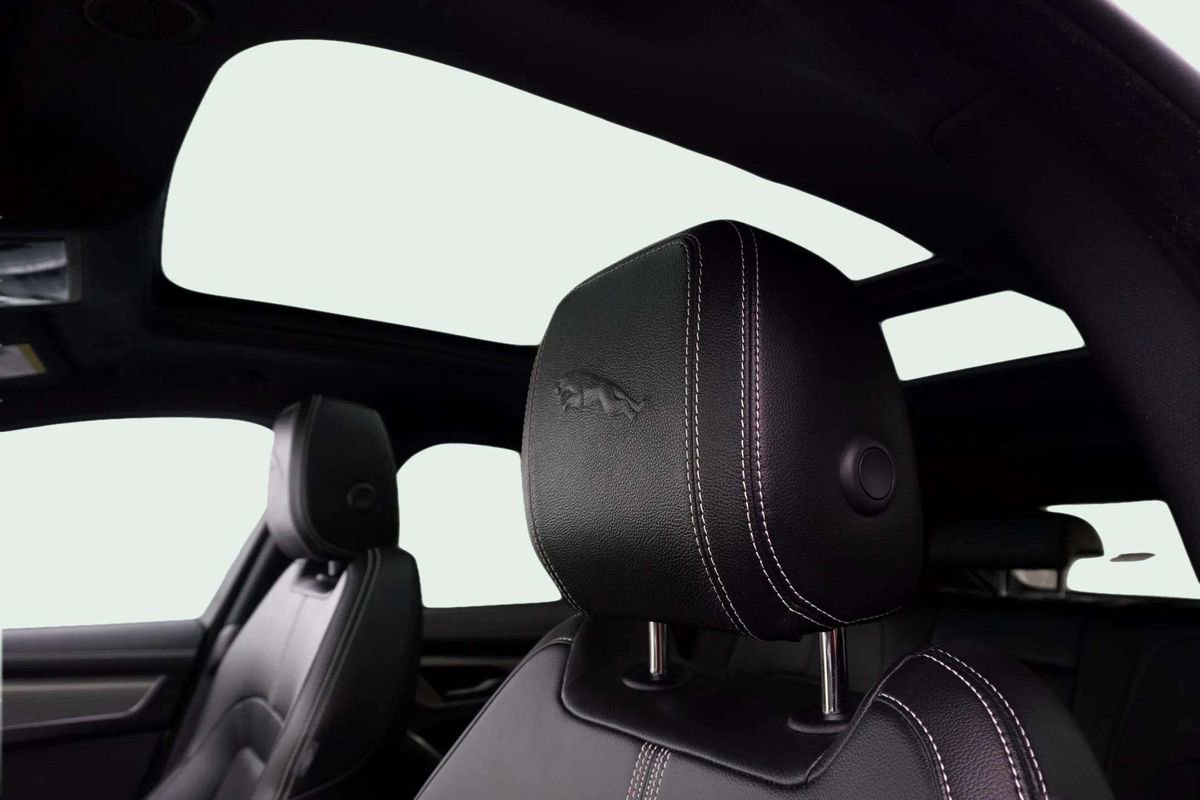 Used 2025 Jaguar F-PACE R-Dynamic S image 30