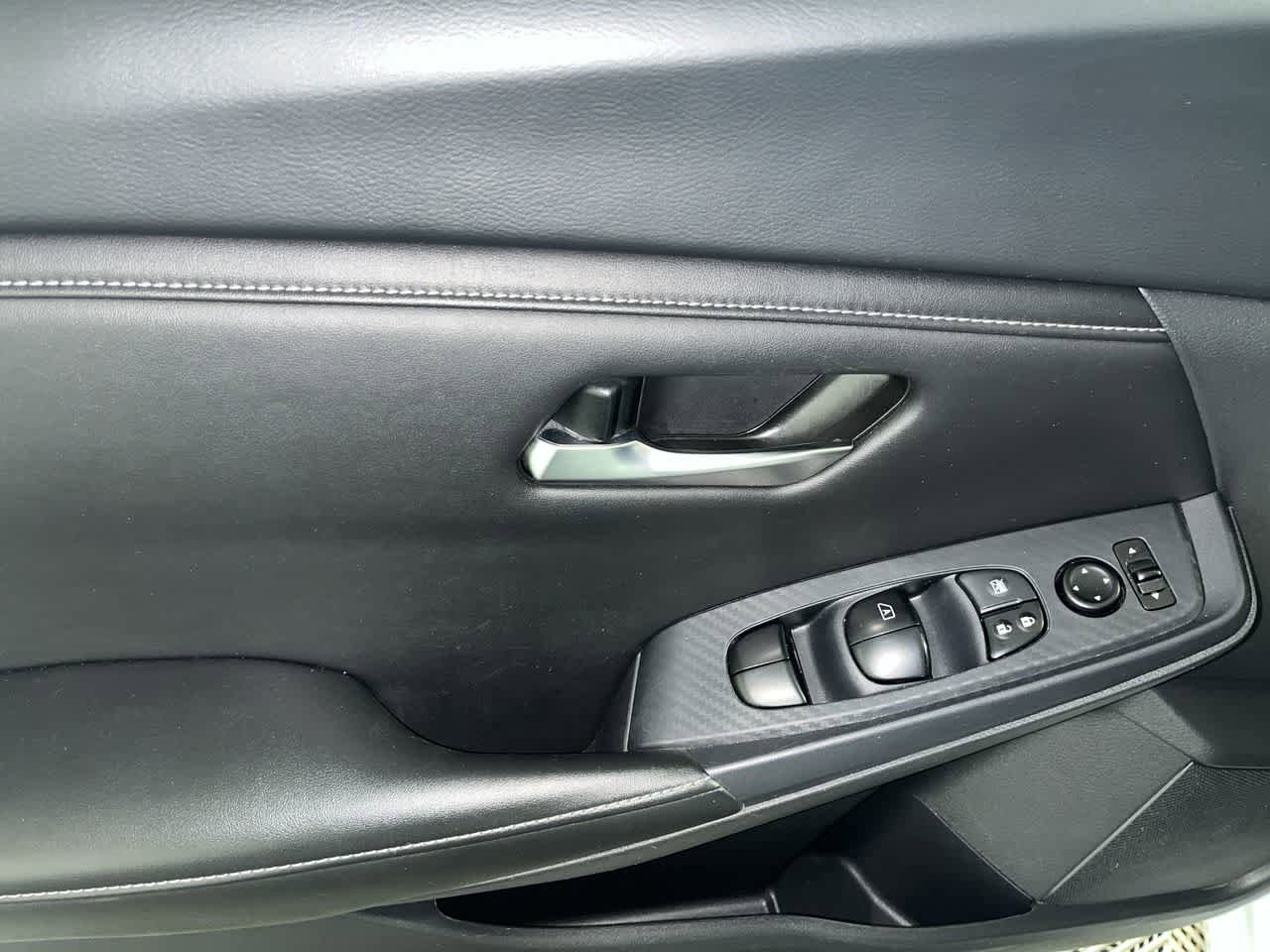 Used 2024 Nissan Sentra SV FWD image 13