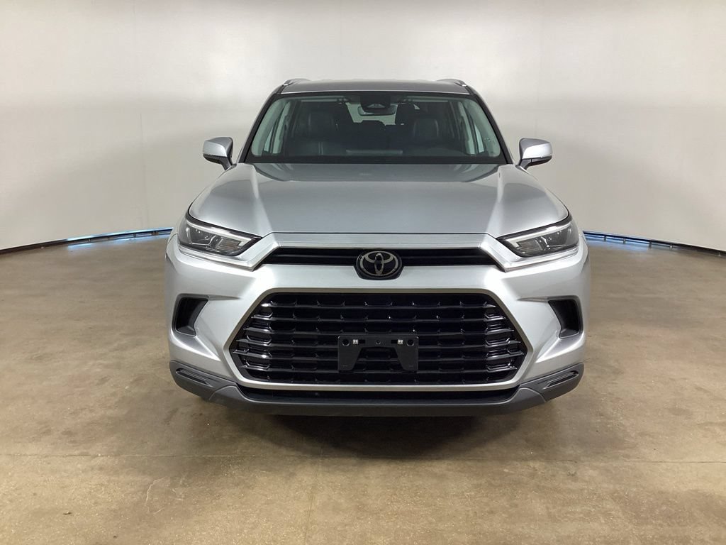 Used 2024 Toyota Grand Highlander AWD image 2