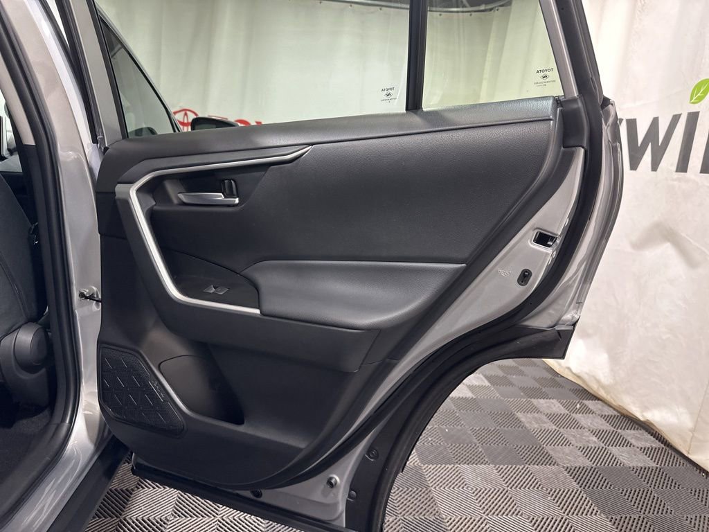 Used 2025 Toyota RAV4 XLE w/ Convenience Package image 12