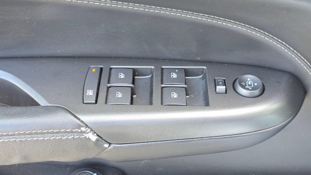 Used 2012 Cadillac SRX Luxury AWD/4WD image 23