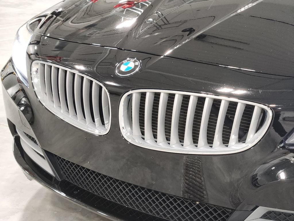 Used 2012 BMW Z4 sDrive35i RWD image 32