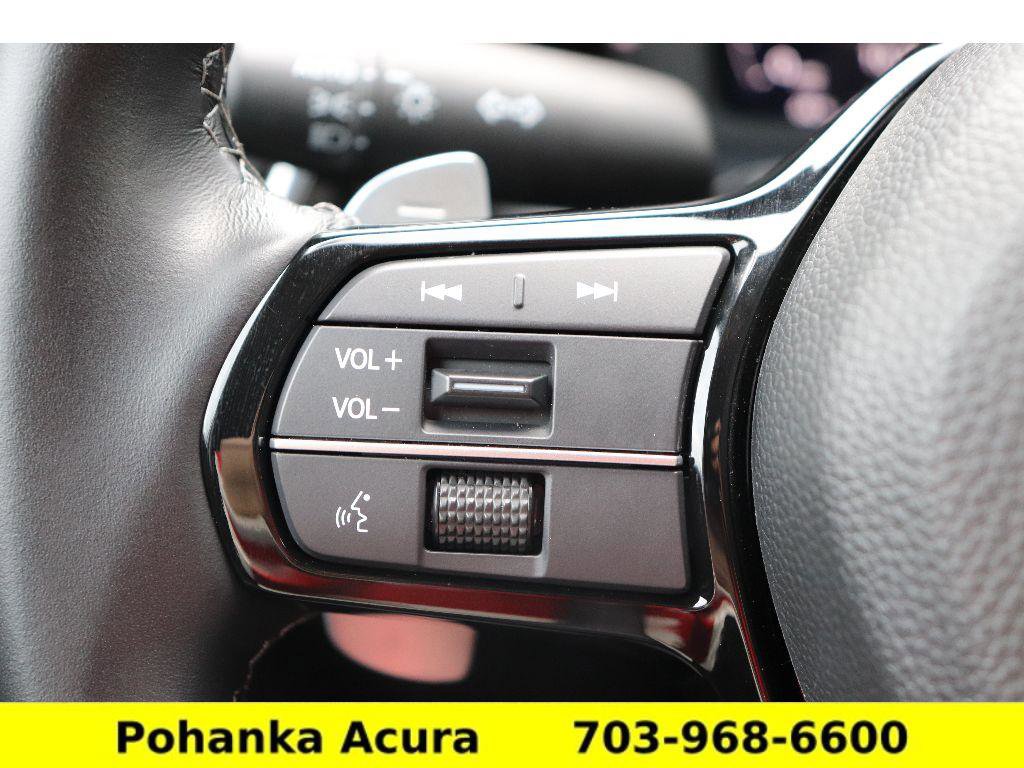 Certified 2025 Acura ADX Base image 10