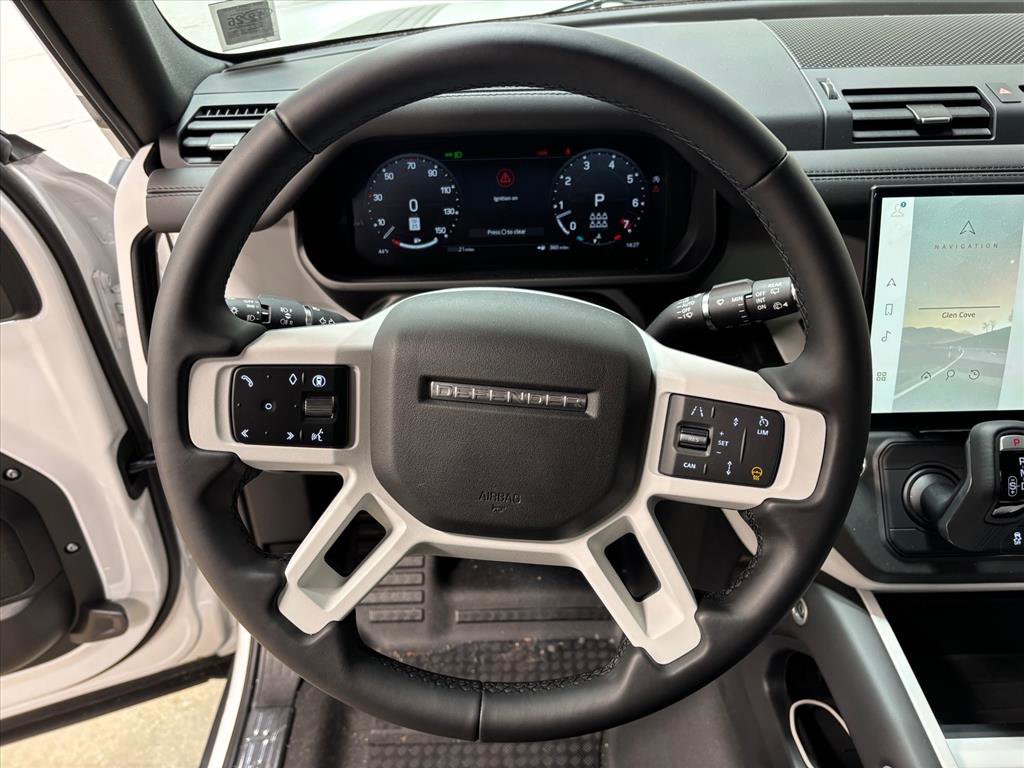 New 2026 Land Rover Defender 130 X-Dynamic SE image 18