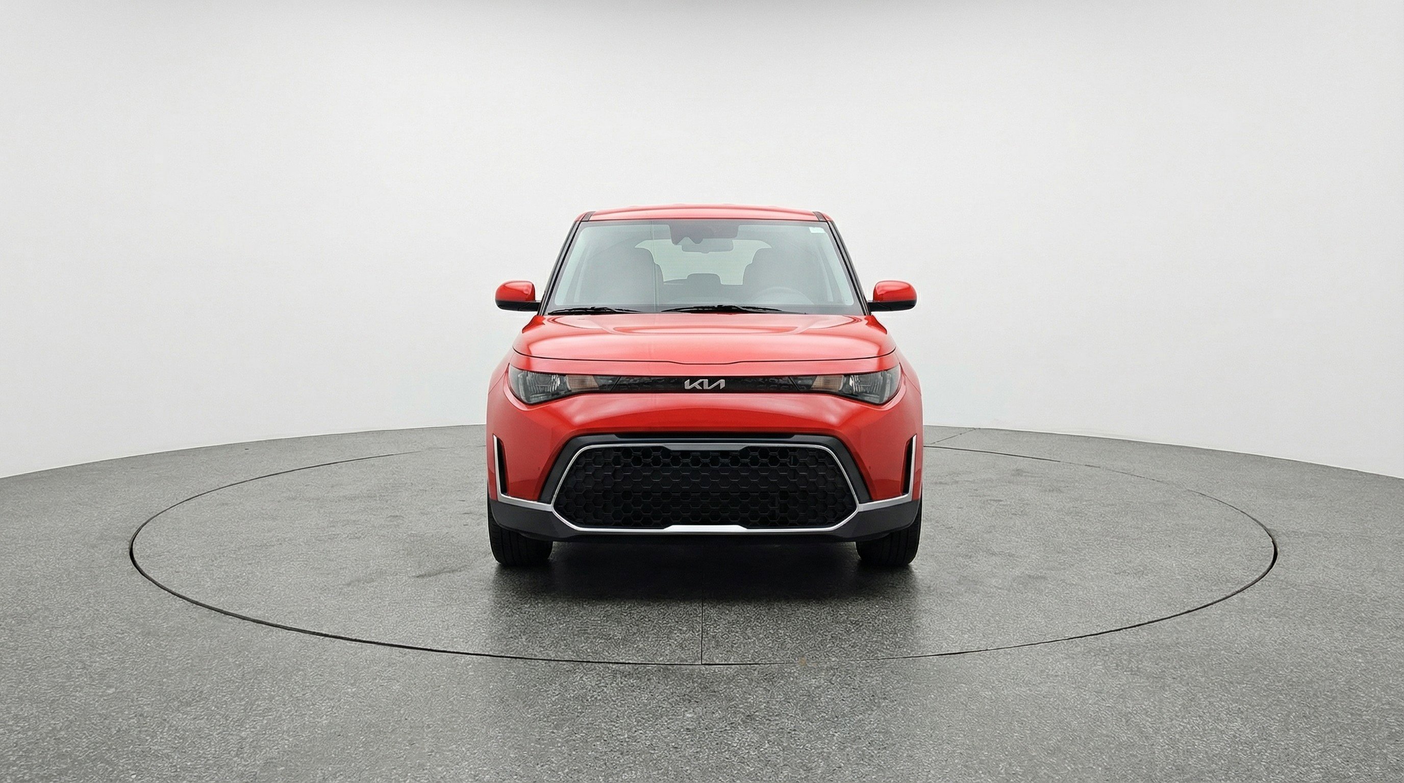 Used 2025 Kia Soul LX w/ LX Technology Package image 2