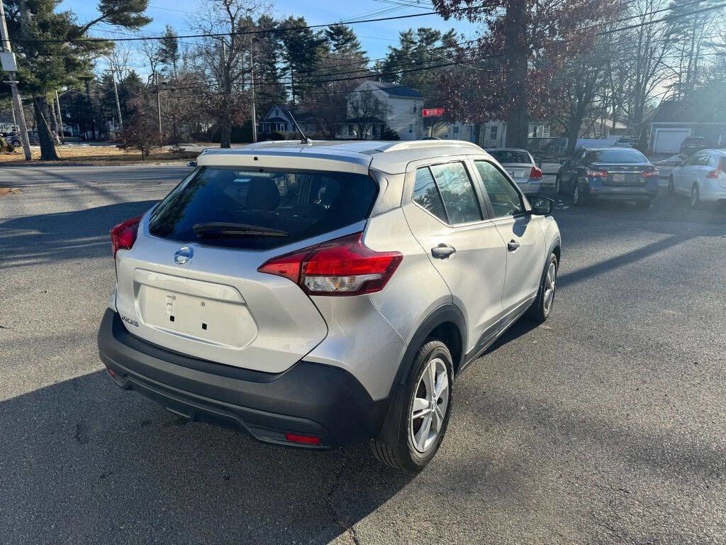 Used 2018 Nissan Kicks S FWD image 6