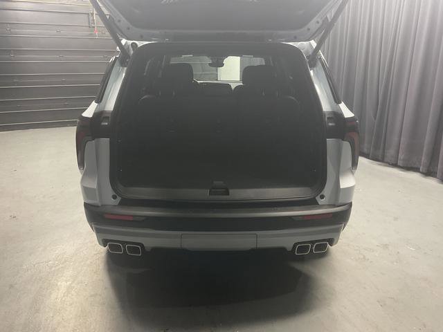 New 2026 Chevrolet Traverse Z71 w/ Driver Confidence Package image 6