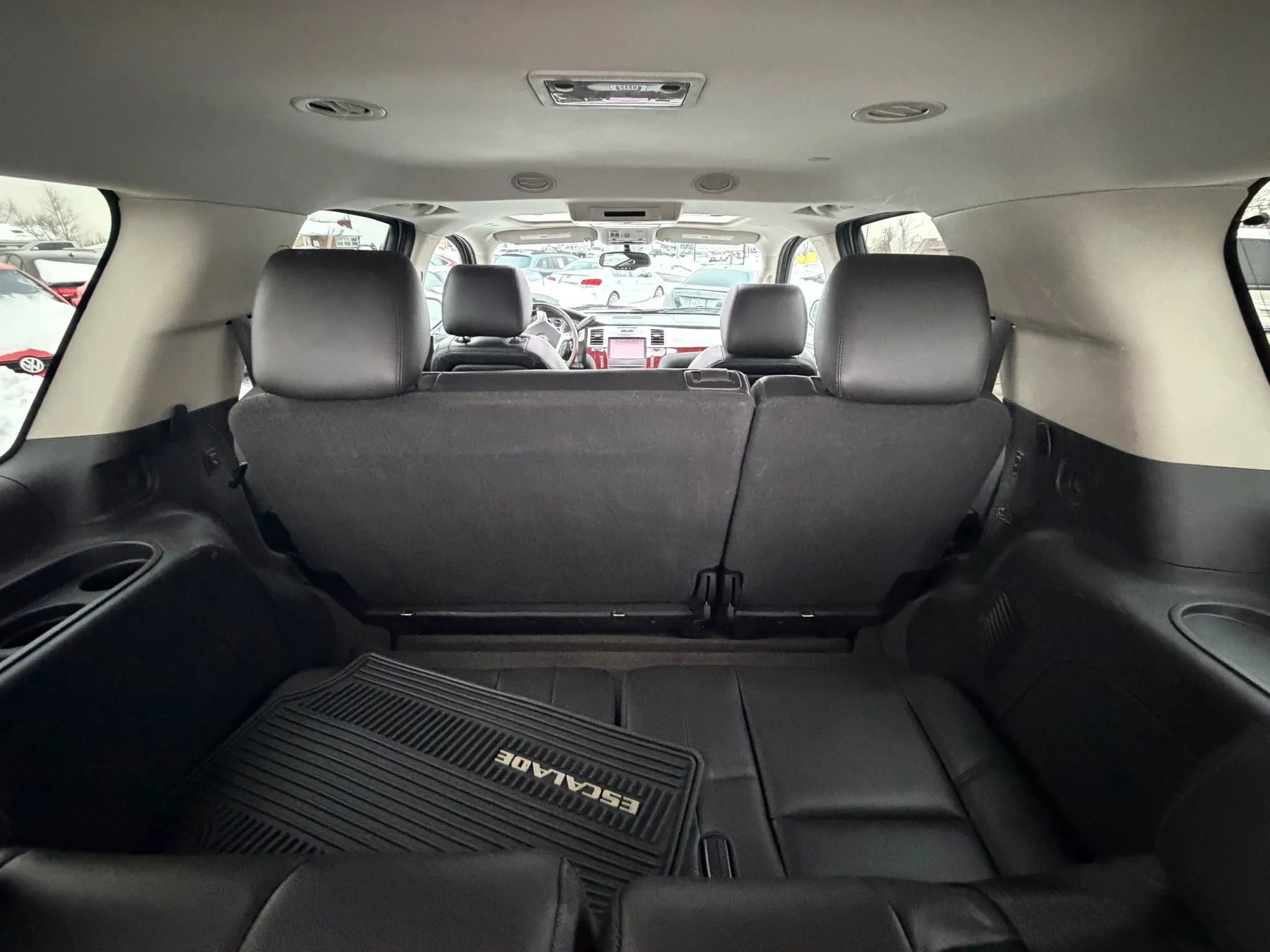 Used 2012 Cadillac Escalade Luxury image 42