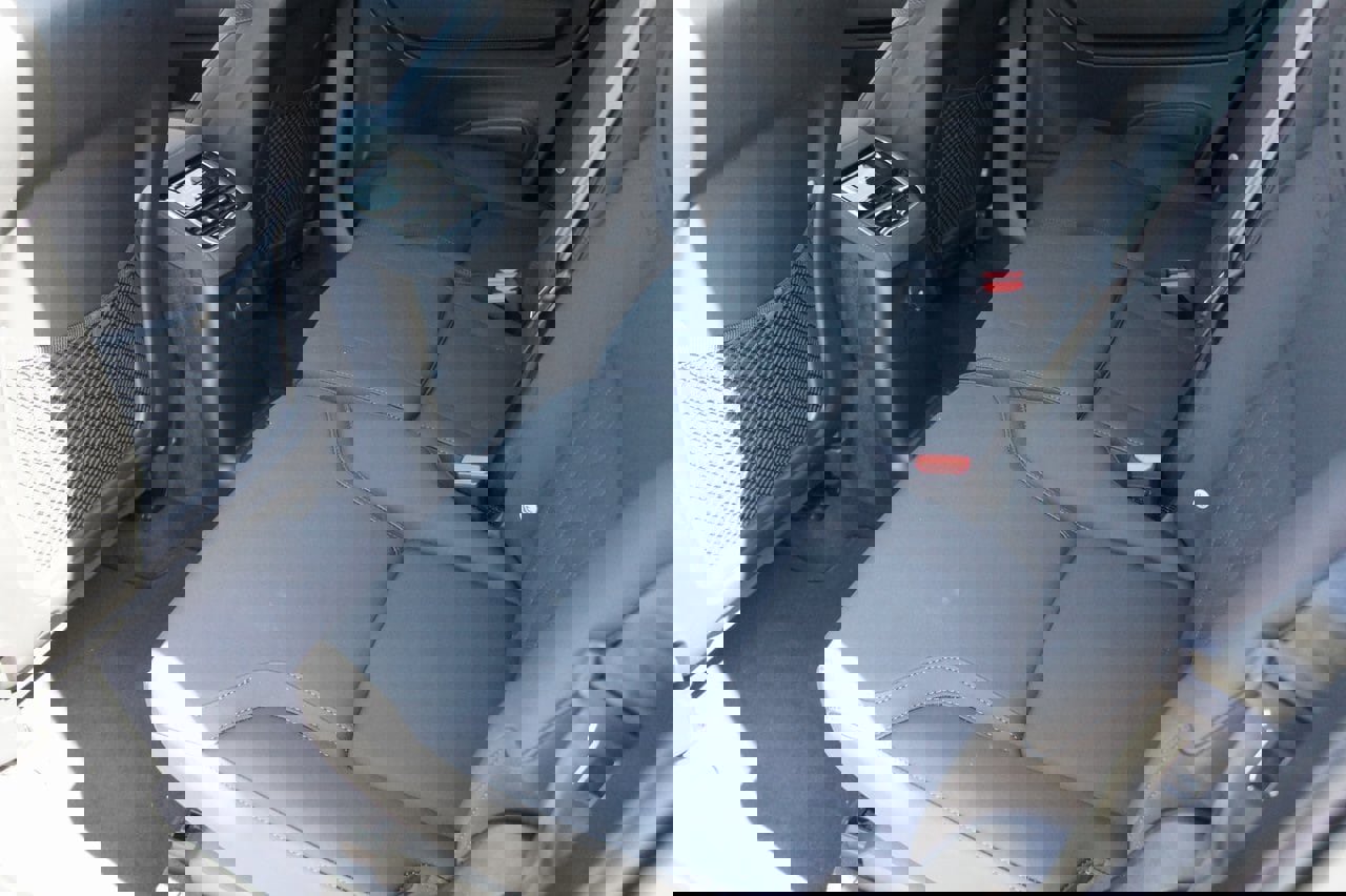 New 2025 Volvo XC90 T8 Plus w/ Protection Package Premier image 19