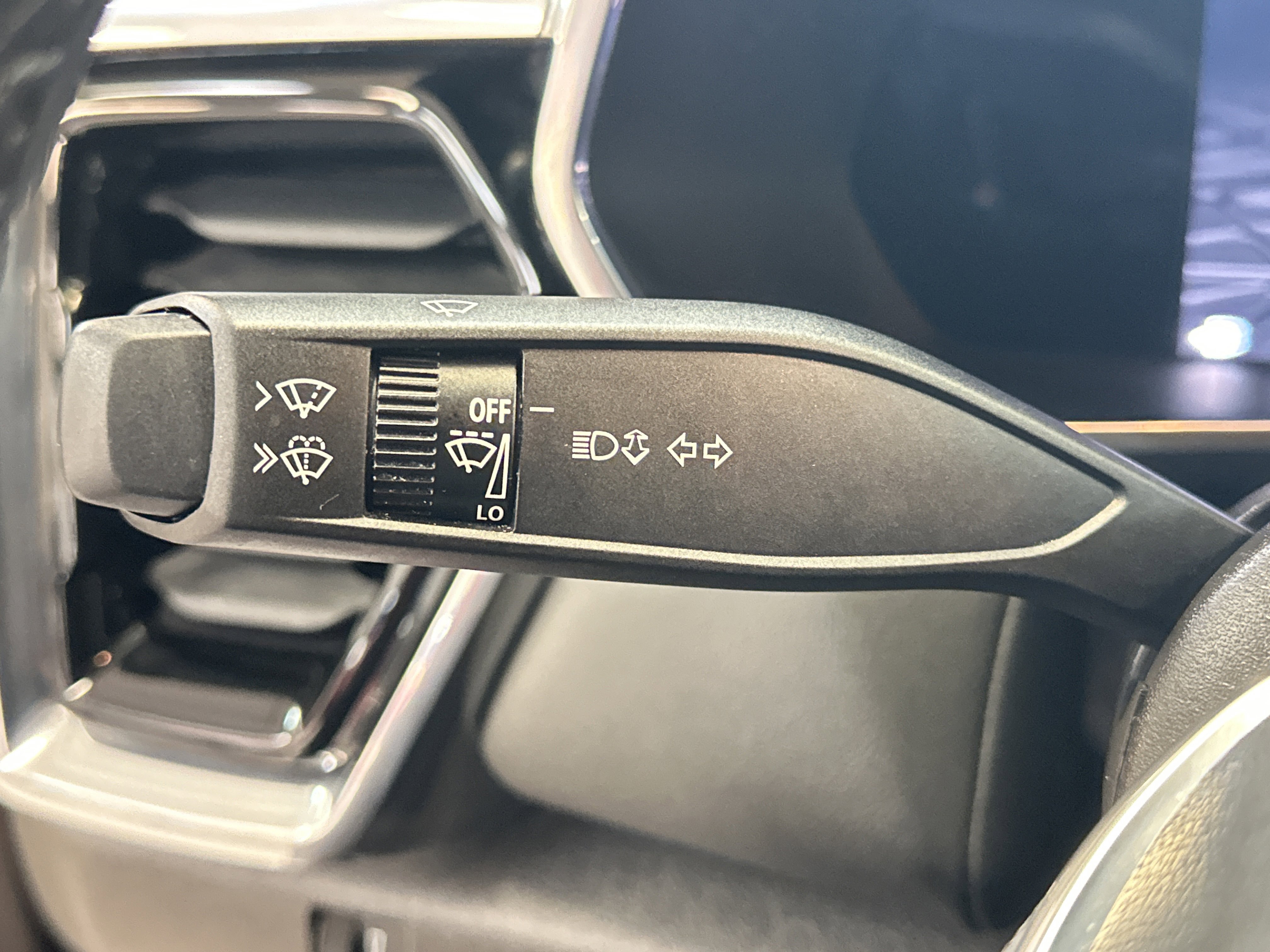 Used 2023 GMC Canyon Elevation w/ Convenience Package image 30