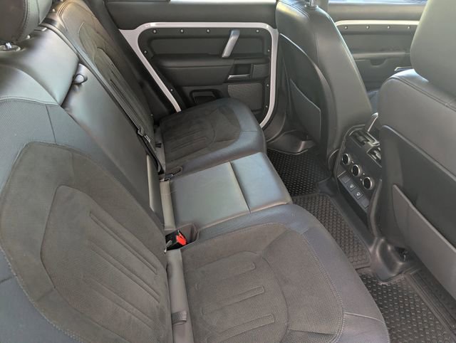 Used 2023 Land Rover Defender 110 image 13
