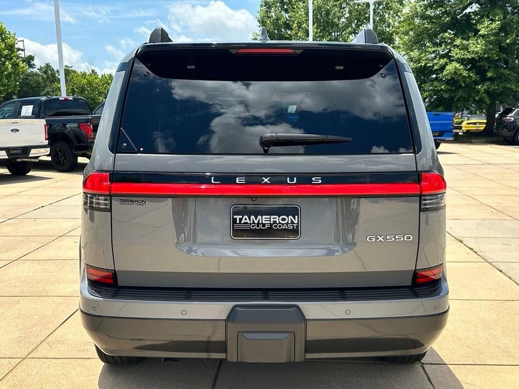 Used 2024 Lexus GX 550 w/ Accessory Package (2T) AWD/4WD image 3