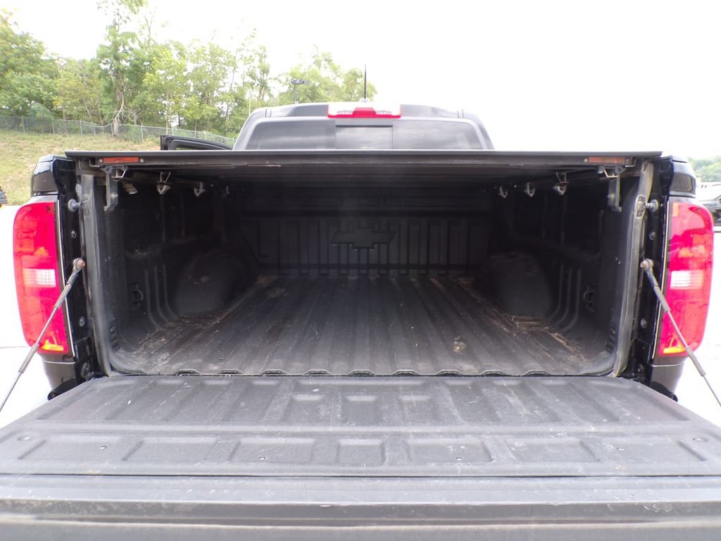 Used 2019 Chevrolet Colorado Z71 AWD/4WD image 17