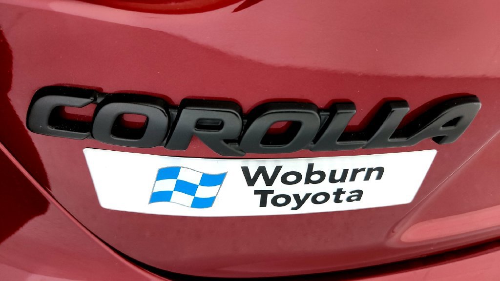 Certified 2024 Toyota Corolla SE FWD image 13