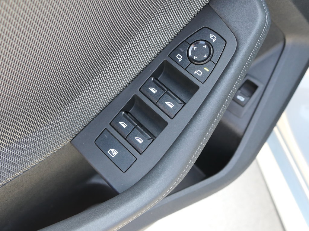 Used 2026 BMW 228i w/ Premium Package FWD image 13