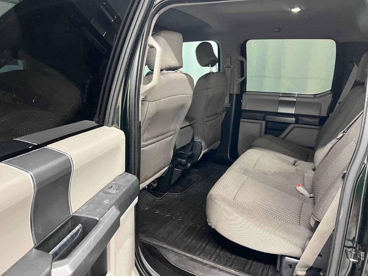 Used 2016 Ford F150 XLT w/ Equipment Group 302A Luxury AWD/4WD image 9