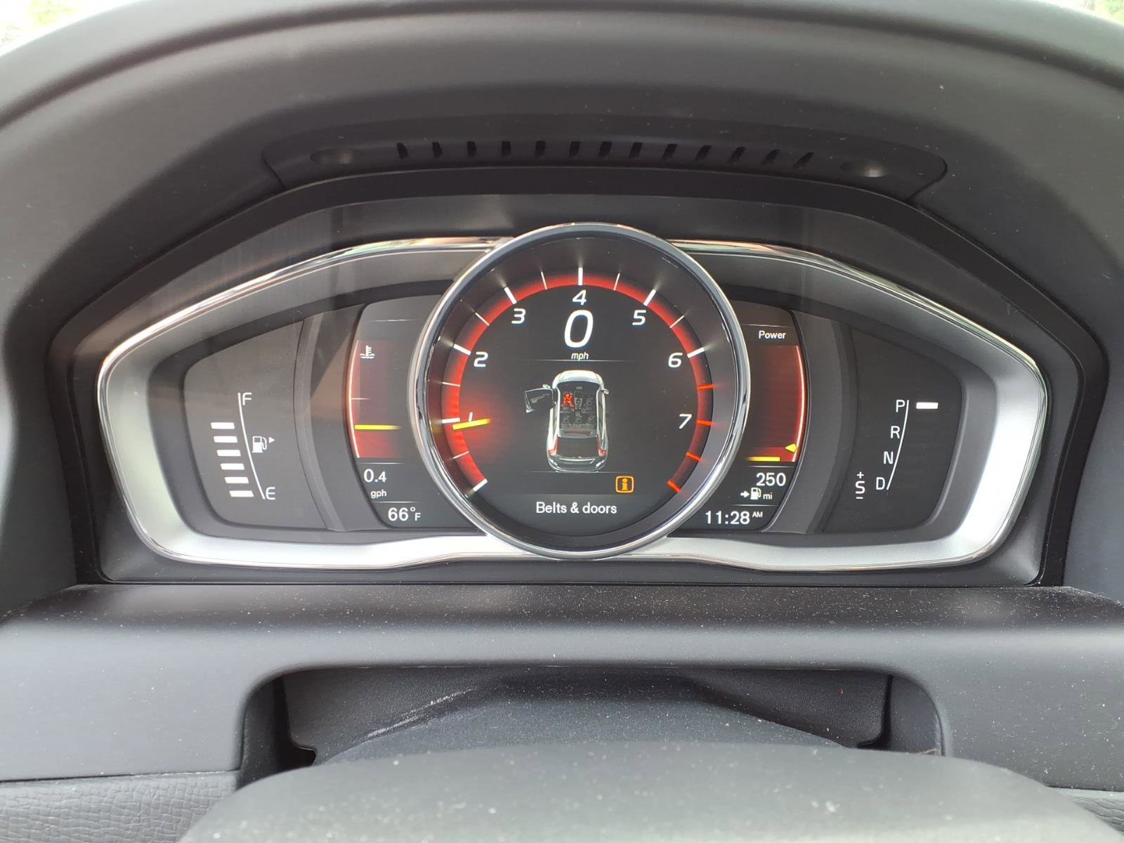 Used 2017 Volvo XC60 T6 Dynamic w/ Preferred Option Package image 26