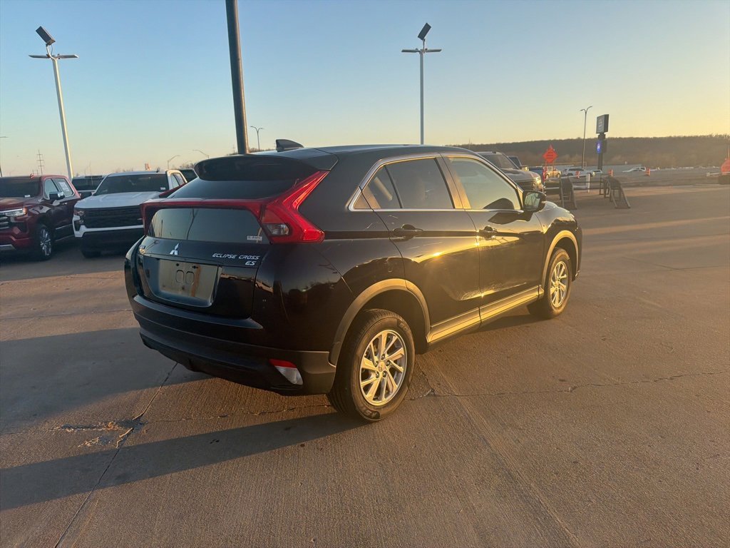 Used 2018 Mitsubishi Eclipse Cross ES image 5