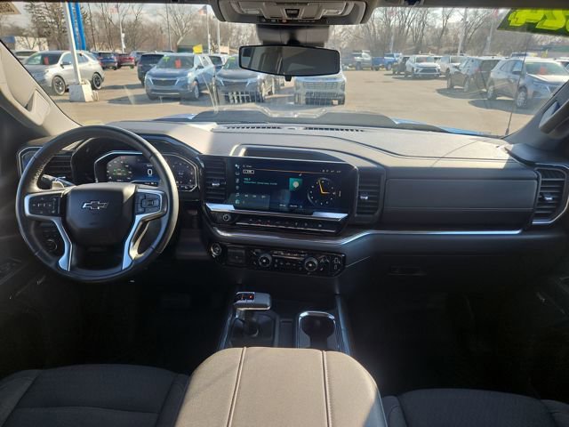 Used 2024 Chevrolet Silverado 1500 LT Trail Boss w/ Convenience Package II image 16