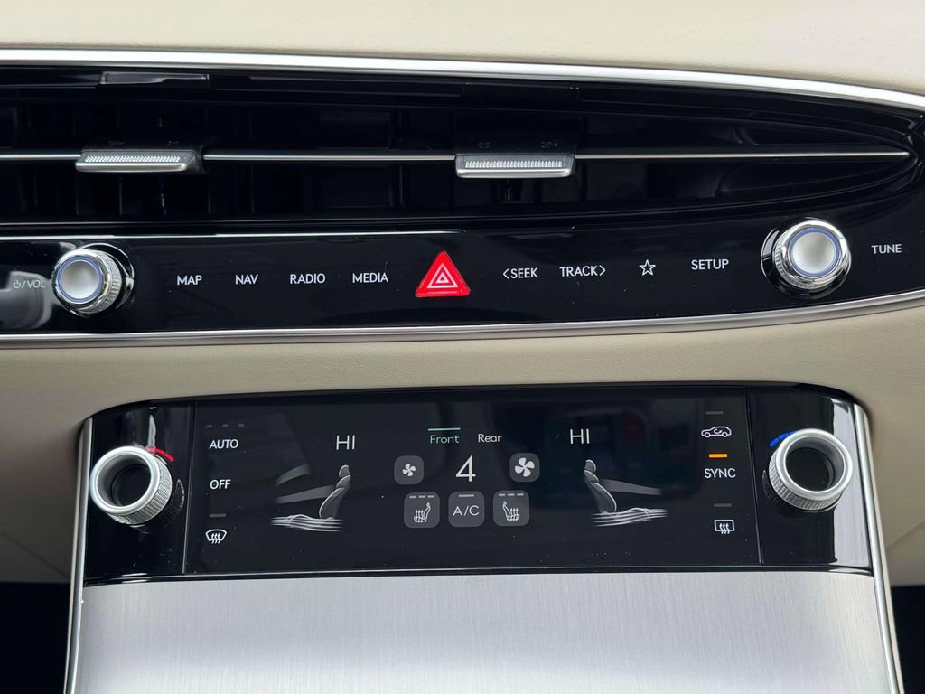 New 2026 Genesis GV70 2.5T Select AWD/4WD image 27