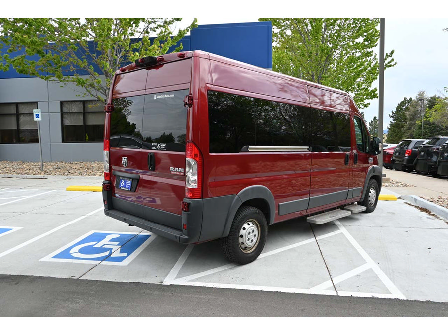 Used 2016 RAM ProMaster 2500 w/ Premium Appearance Group FWD image 6