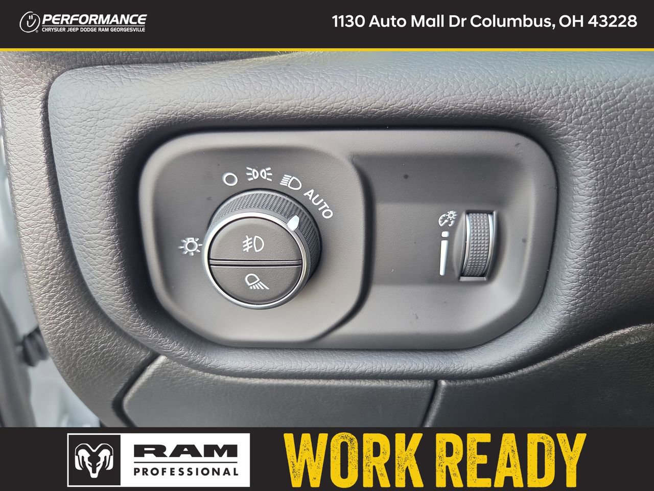 New 2026 RAM 2500 Big Horn AWD/4WD image 32