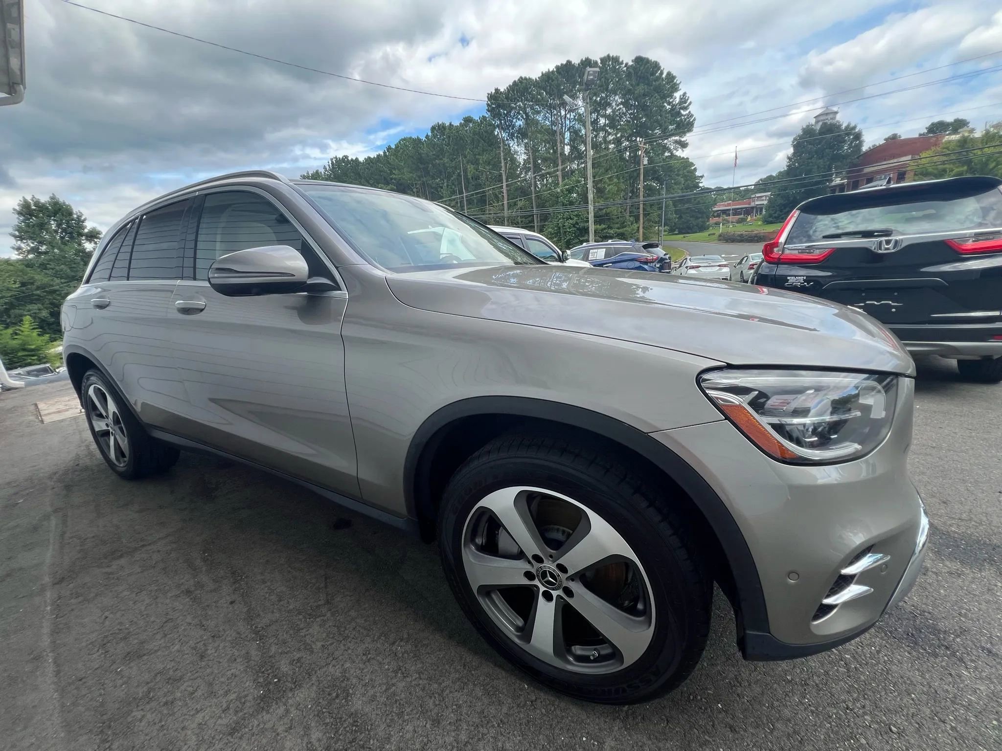 Used 2021 Mercedes-Benz GLC 300 image 6