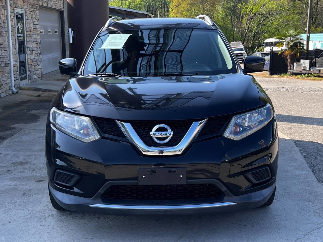 Used 2016 Nissan Rogue SV w/ SV Premium Package image 9