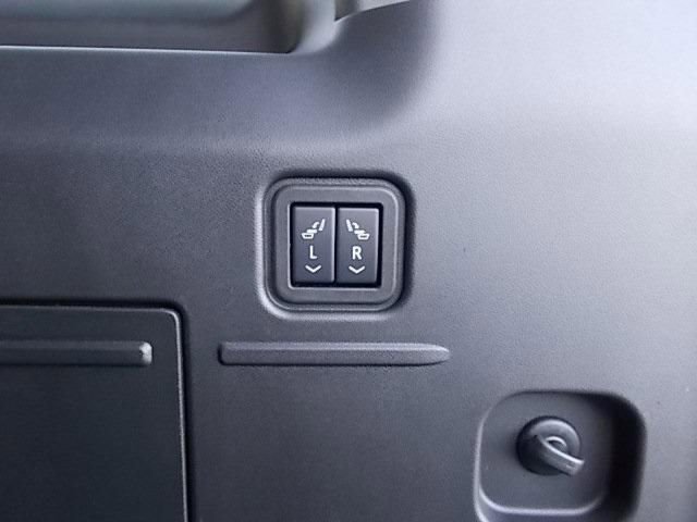 New 2025 GMC Hummer EV 2X w/ Extreme Off-Road Package image 11