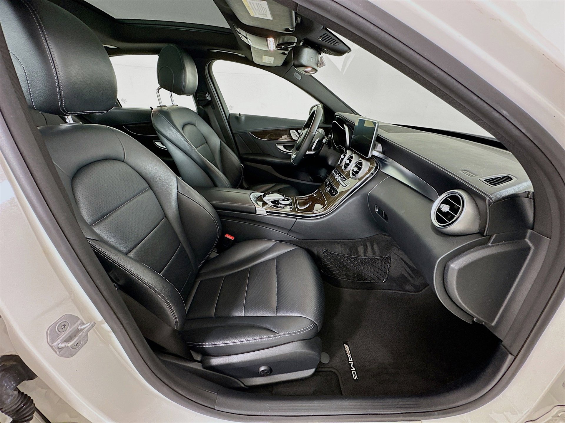 Used 2015 Mercedes-Benz C 400 4MATIC image 31