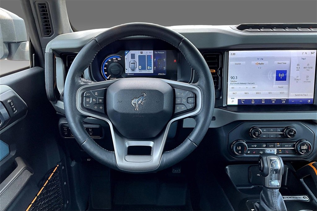 Used 2023 Ford Bronco Badlands image 2