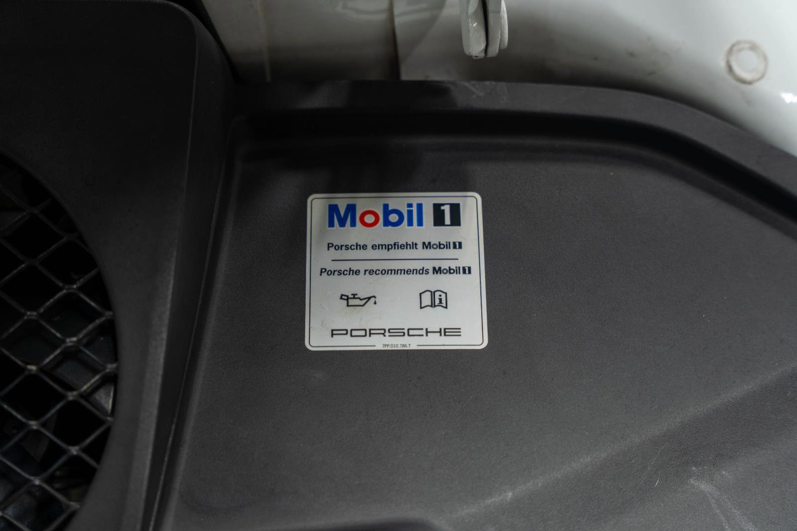 Used 2018 Porsche 911 Carrera GTS image 45