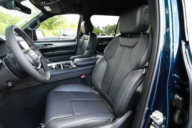 New 2026 Jeep Grand Wagoneer L Limited AWD/4WD image 26