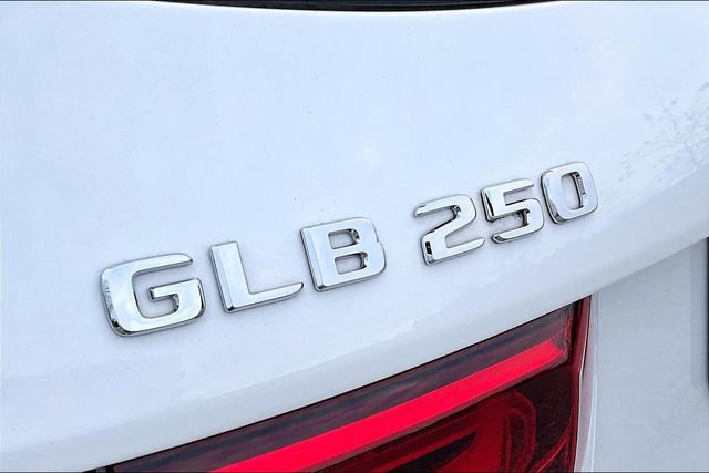 Certified 2023 Mercedes-Benz GLB 250 4MATIC image 27