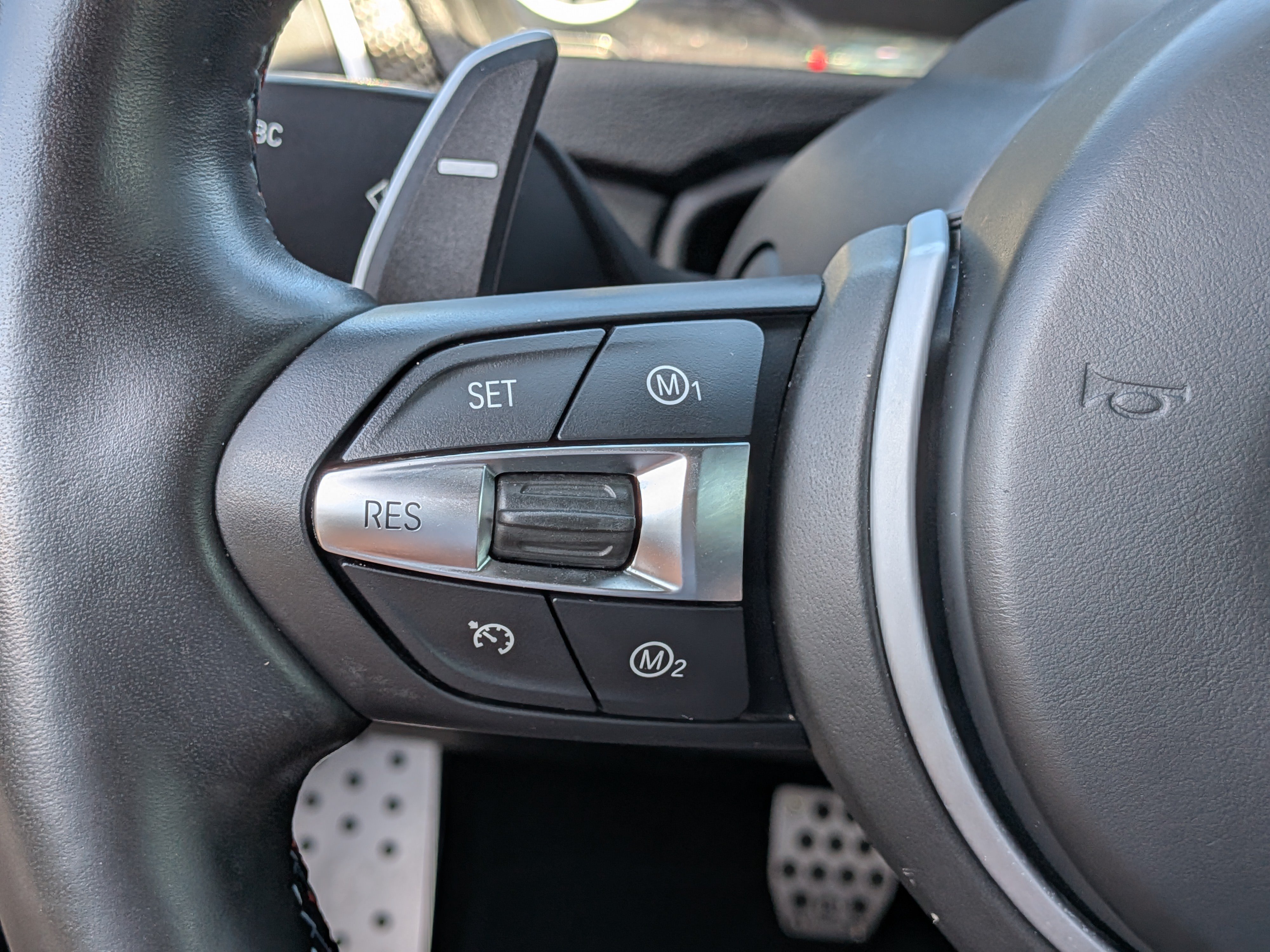Used 2018 BMW M4 Convertible RWD image 22