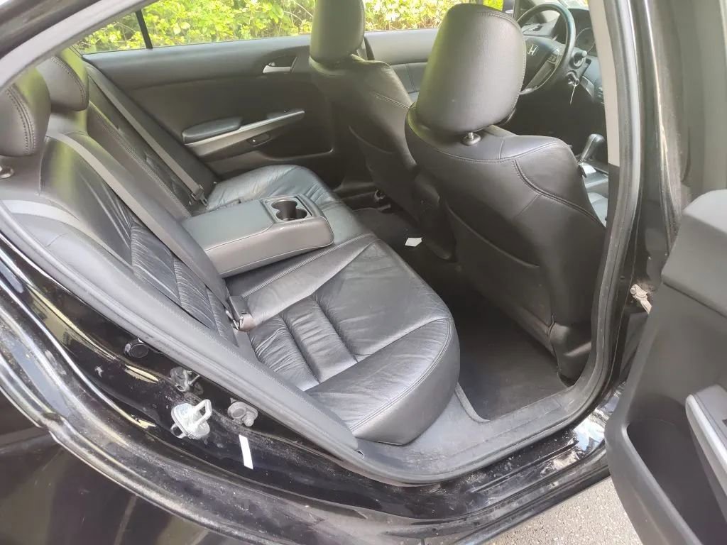 Used 2010 Honda Accord EX-L image 11