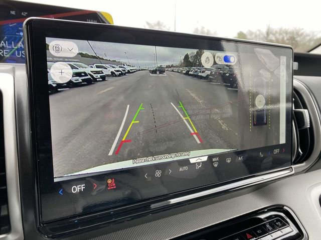 New 2025 Ford Expedition Max Active RWD image 16