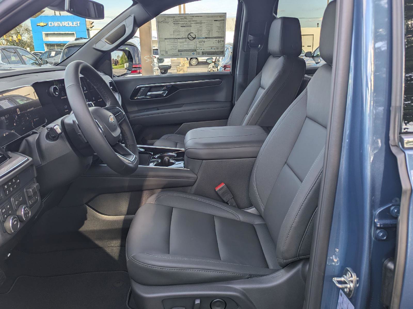 New 2026 Chevrolet Suburban LT w/ Comfort Package AWD/4WD image 41