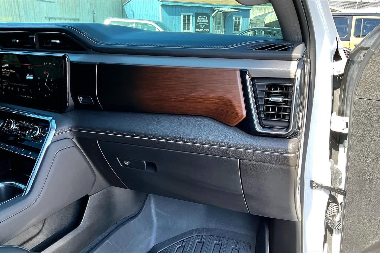 Used 2025 GMC Sierra 2500 Denali w/ Denali Reserve Package image 19