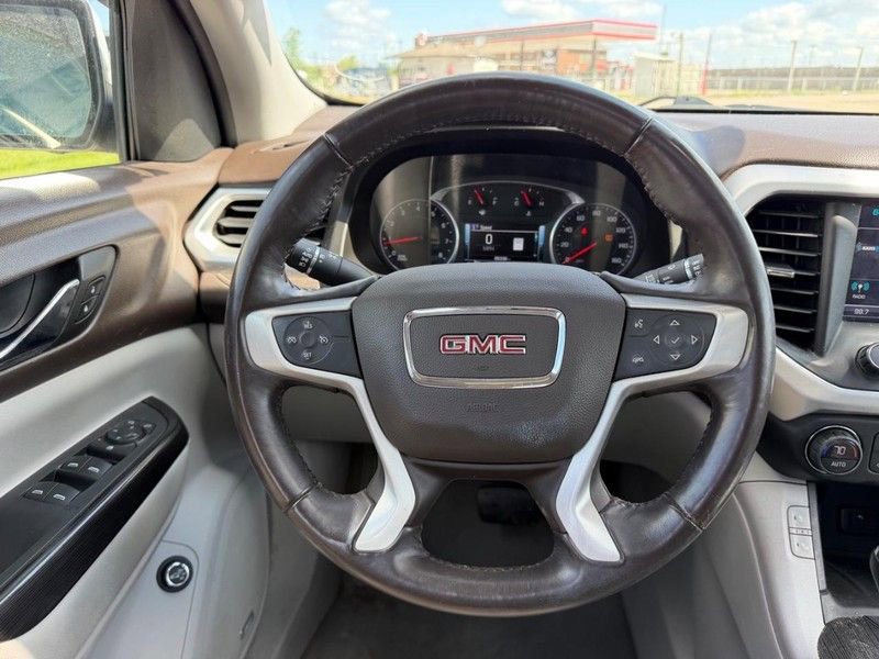 Used 2018 GMC Acadia SLT AWD/4WD image 13